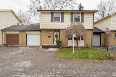 451 SANDRINGHAM Crescent, London South, ON N6C 5B3