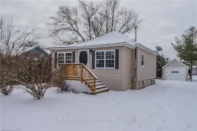 105 CROTON Avenue, Norfolk County, ON N4B 2W4