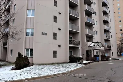 858 COMMISSIONERS Road 105, London South, ON N6C 5Y5