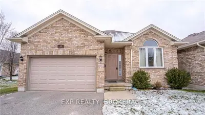 375 SCOTT Street E 49, Strathroy-Caradoc, ON N7G 4G7