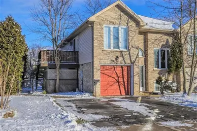 2 TANOAK Drive, London North, ON N6G 4Z9
