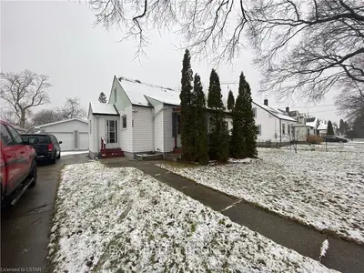 325 SAVOY Street, Sarnia, ON N7T 3H7