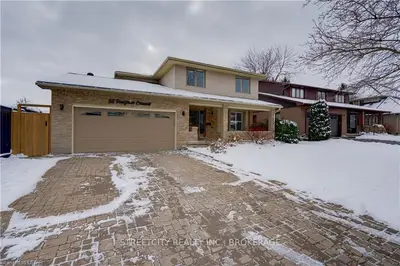 55 PINEGROVE Crescent, London South, ON N6J 3Y8