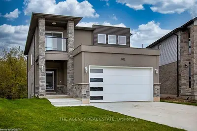 1382 Sandbar Street, London North, ON N6G 0V4