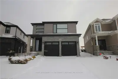 907 HOLTBY Court, London North, ON N6G 0W9