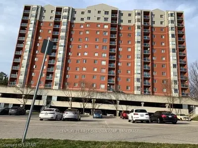 30 CHAPMAN Court 409, London North, ON N6G 4Y4