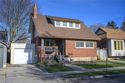 606 EMERY Street E, London South, ON N6C 2G4