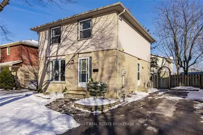 34 CONSTABLE Street, London North, ON N6G 3P1