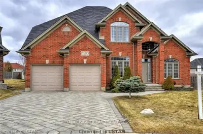 540 COTTONTAIL Crescent, London North, ON N5X 4M4