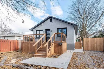 32 PADDINGTON Avenue, London South, ON N6J 2S3