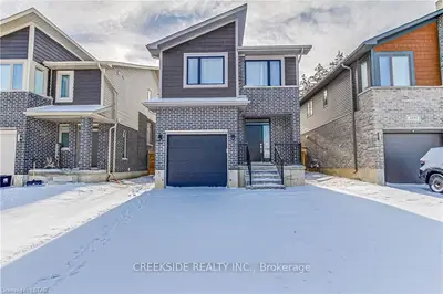 1645 VALHALLA Street, London North, ON N6G 0V2