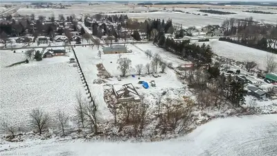 3074 Westminster Drive, London South, ON N6E 3Y5
