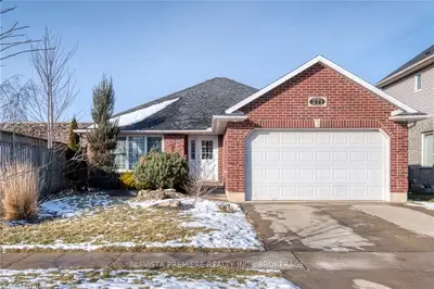 271 THORNE Drive, Strathroy-Caradoc, ON N7G 4C9