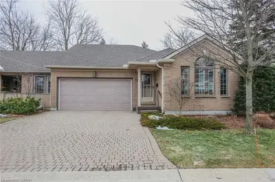 617 WHARNCLIFFE Road S 12, London South, ON N6J 2N7