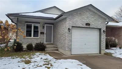 153 MAITLAND Street, Strathroy-Caradoc, ON N7G 0A2