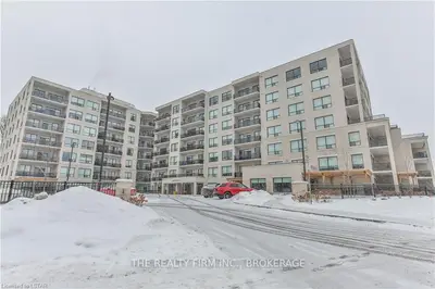 1200 COMMISSIONERS Road W 409, London South, ON N6K 0J7