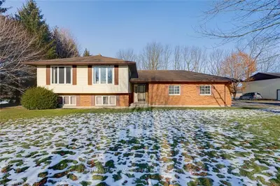 23792 Adelaide Road, Strathroy-caradoc, On N0l 1w0