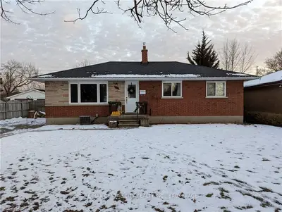29 GOLDWICK Crescent, London East, ON N5V 2K9