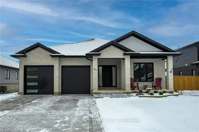 47 TANYA Drive, Southwest Middlesex, ON N0L 1M0