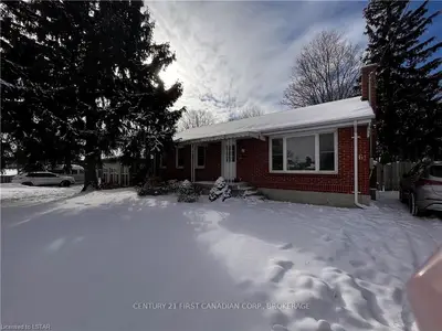 61 WISTOW Street B, London East, ON N5Y 1C9