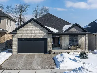 1332 THORNLEY Street, London South, ON N6K 0G7