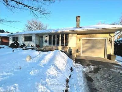 49 DEER PARK Circle, London North, ON N6H 3B5