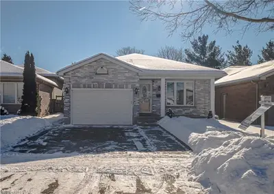 89 BOURNEMOUTH Drive, London East, ON N5V 4T1