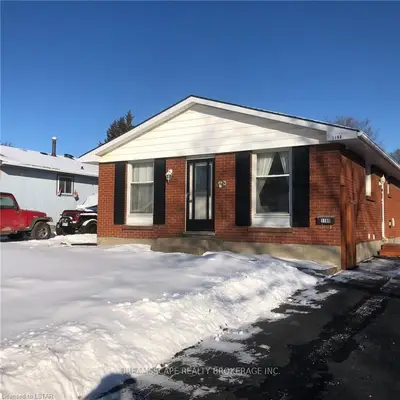 1190 JALNA Boulevard, London South, ON N6E 2A9