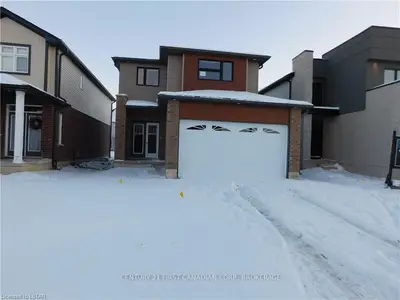 1567 BOB SCHRAM Way, London North, ON N6G 3K2