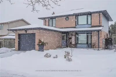 240 CONWAY Drive, London South, ON N6E 3J5