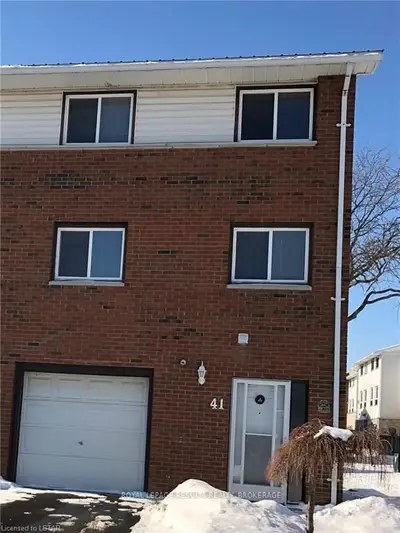 129 Concession Street E 41, Tillsonburg, On N4g 4n4