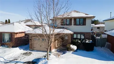 102 PORTSMOUTH Crescent W, London East, ON N5V 4E6