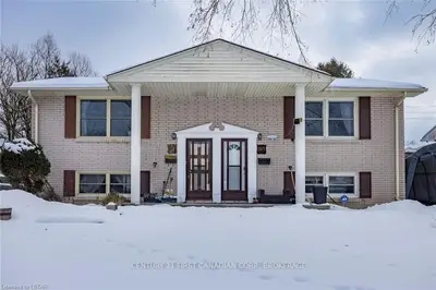 117 CECILIA Avenue, London East, ON N5Y 3Z9