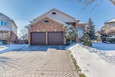 557 HARTOP Place, London South, ON N6M 1J5