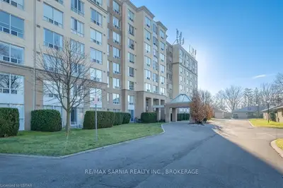 1510 RICHMOND Street 702, London North, ON N6G 4V2