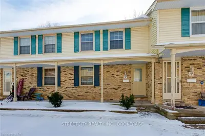 139 WELLESLEY Crescent B, London East, ON N5V 1J6