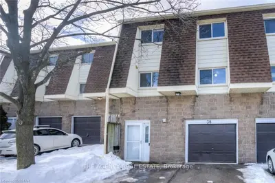 40 FAIRFAX Court 38, London North, ON N6G 3Y3