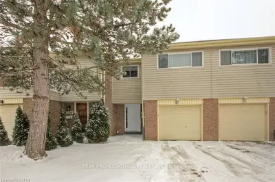 700 OSGOODE Drive 228, London South, ON N6E 2H1