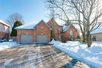 165 HARTSON Court, London North, ON N6H 5B2