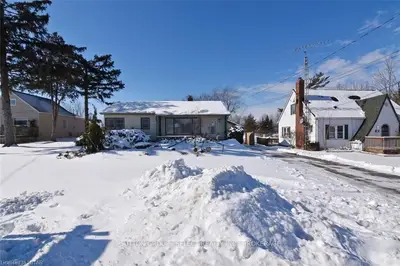76 MAIN Street S, Lambton Shores, ON N0N 1J0