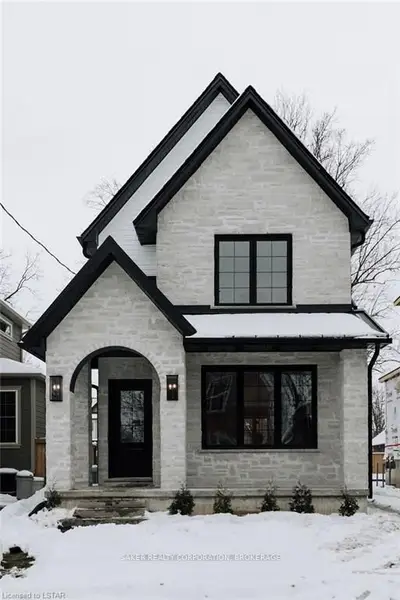 448 WOODMAN Avenue, London East, ON N5W 3Z9