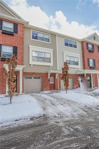 3025 SINGLETON Avenue 70, London South, ON N6L 0E6