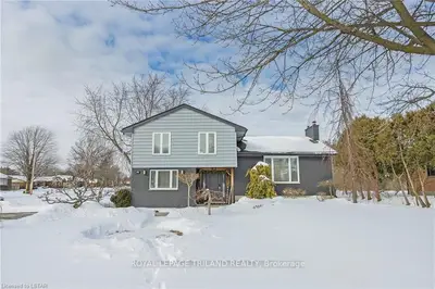 491 EATON PARK Drive, London South, ON N6J 1X3