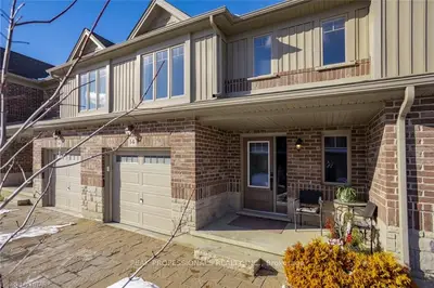 2031 PENNYROYAL Street 14, London North, ON N5X 0L7