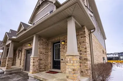 2491 TOKALA Trail 5, London North, ON N6G 5B4