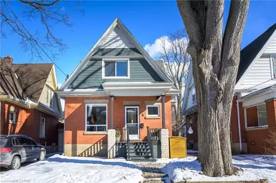 4 BELLEVUE Avenue, London South, ON N6C 4A5