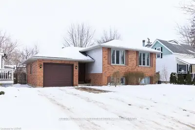 223 ELLOR Street, Strathroy-Caradoc, ON N7G 2L2