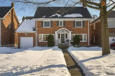 493 VICTORIA Street, London East, ON N5Y 4B5