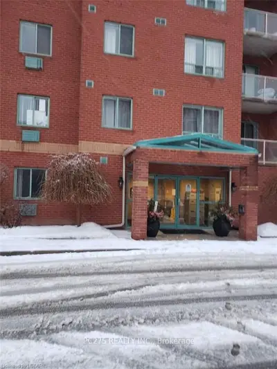 77 BASE LINE Road W 104, London South, ON N6J 1V5