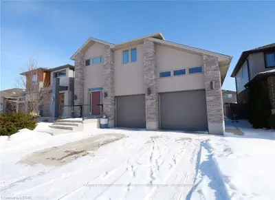 956 MOY Crescent, London North, ON N6G 0B6
